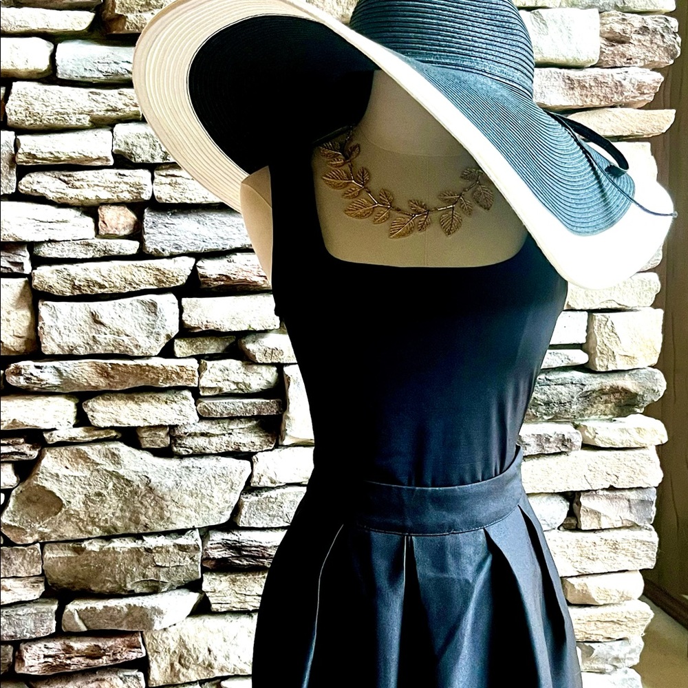 NWOT BLACK SQUARE NECK BODYSUIT, SIZE MEDIUM- - Picture 4 of 6